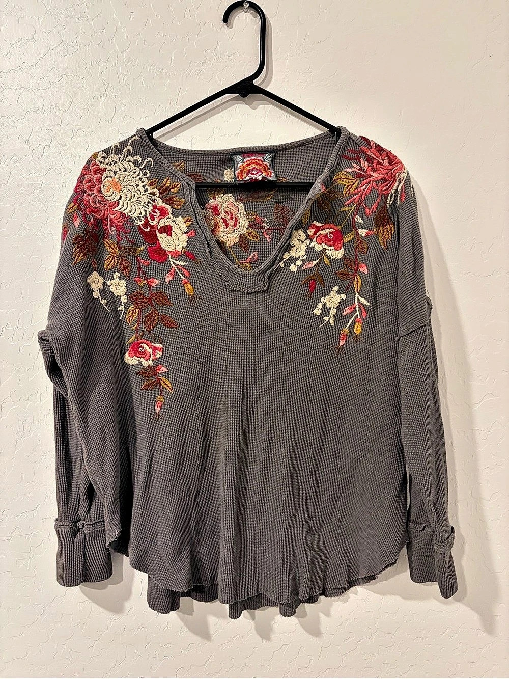 Johnny Was Christina Thermal Top Floral Tunic Gray & Red Large